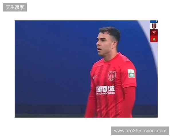 半场-成都蓉城暂0-0青岛海牛 罗慕洛、韦世豪中柱 韦林顿失良机