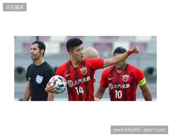 上海海港富盛经开6-1上海赛更达，李圣龙双响杨黔东获处子球
