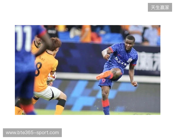 半场-上海申花0-0青岛海牛 拉唐头球造险牟鹏飞精彩三连扑