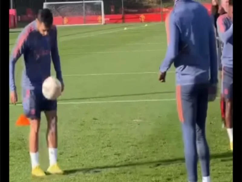 B费:拉什福德想要的传球方式很适合我们两人,他的前插非常出色