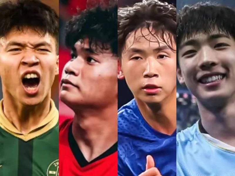 👀穿着热刺球衣！王钰栋与U22国足队友鲍盛鑫、蒯纪闻合影